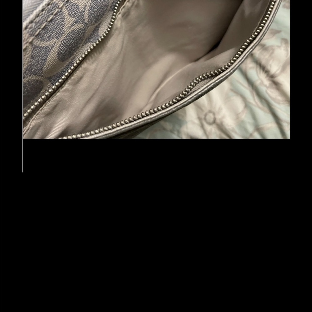 Coach pocketbook-Authentic - Picture 6 of 6